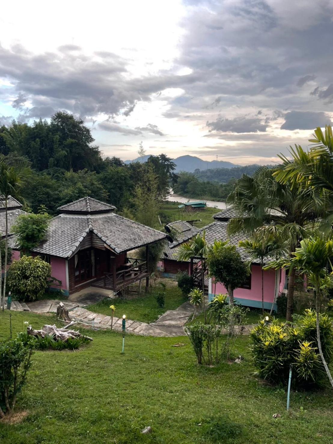 Pai Love & Baan Chonphao Resort Exterior photo